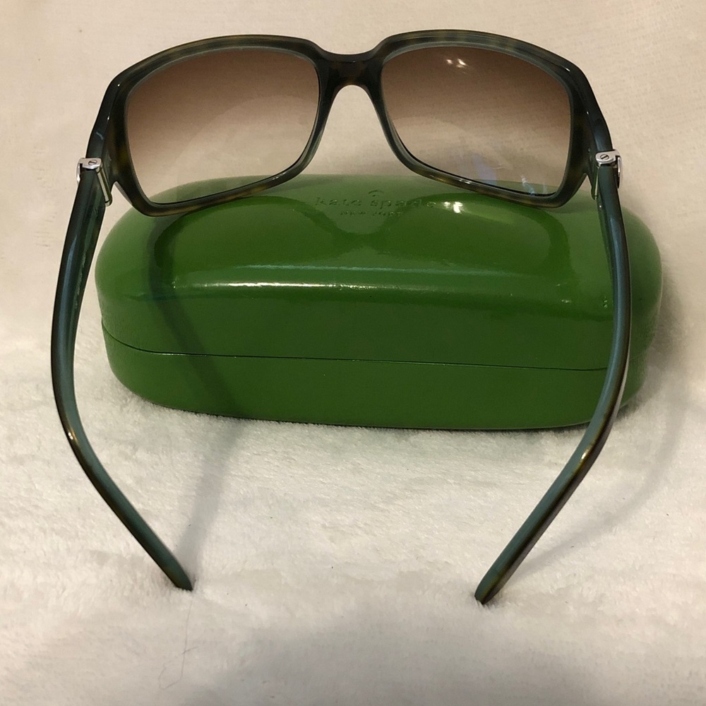 kate spade tortoiseshell oversized square sunglasses with brown gradient lenses - Picture 4 of 10